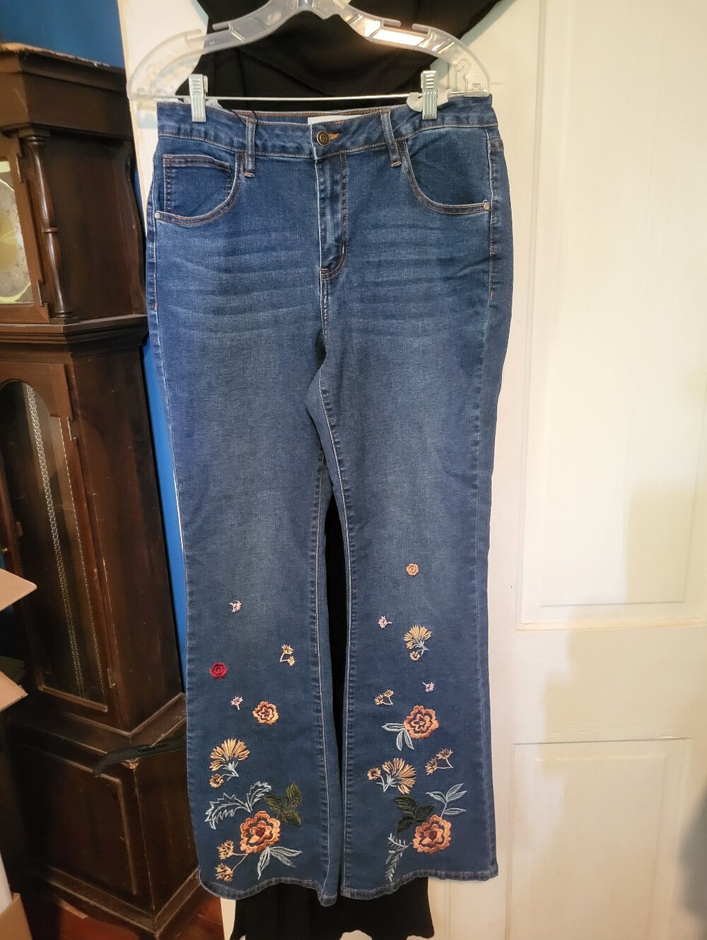 Fashion Nova Embroidered Bootcut Women's Jeans